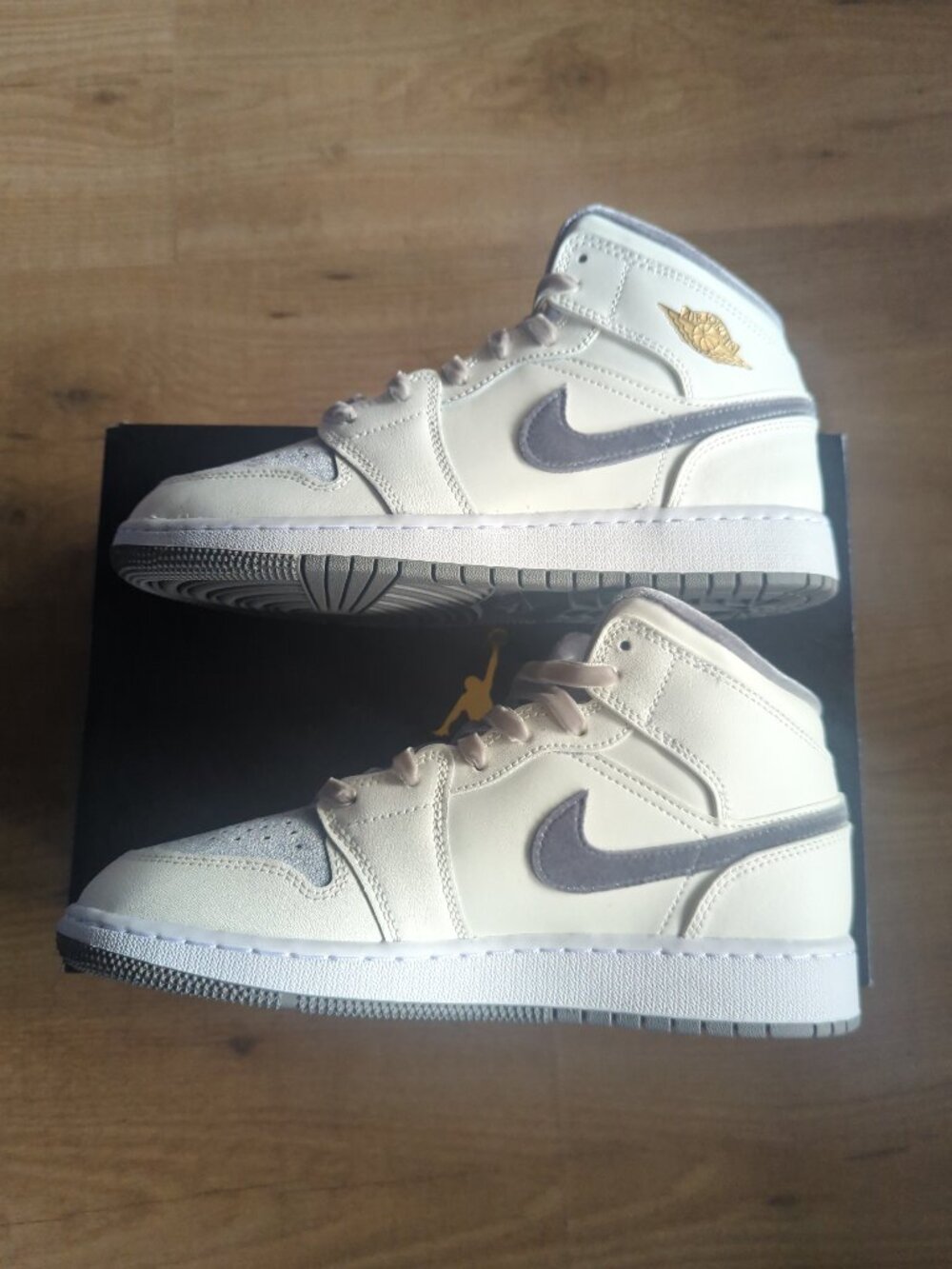 Jordan Air Jordan 1 Mid SE FB9899-100 7Y US